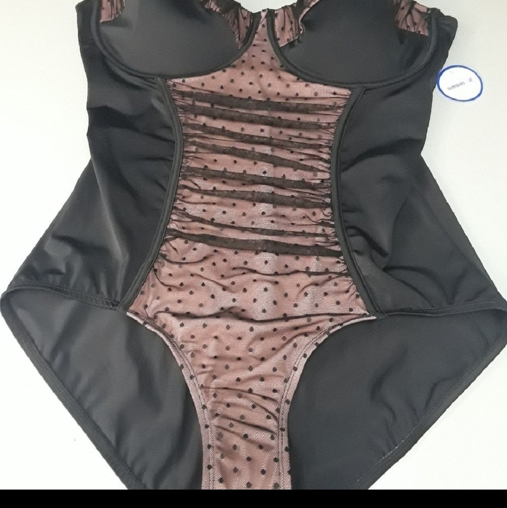 NWT Swinsuits For All SOLD OUT Size 14 Suit